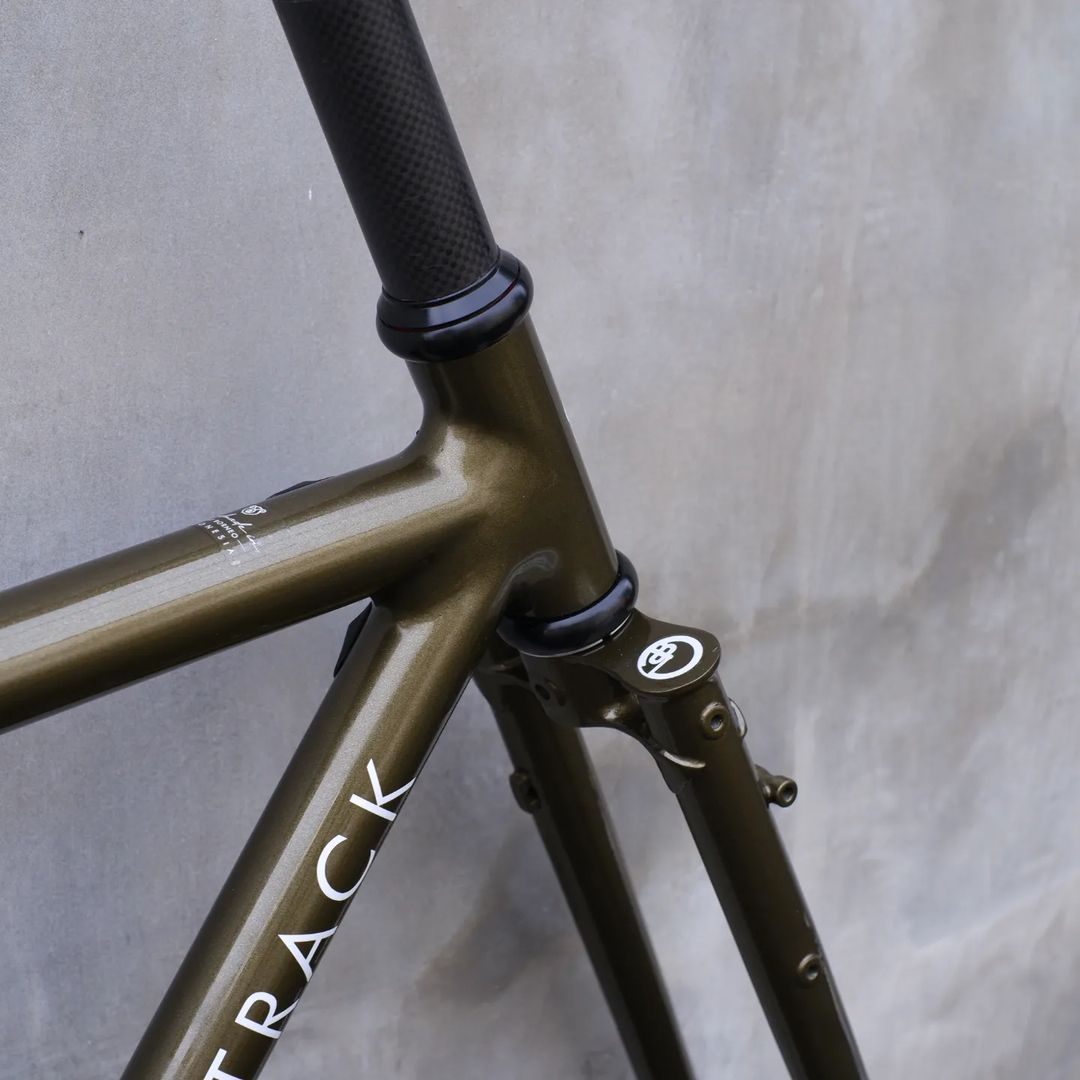 BORNEOTRACK "Commuter" Compatible with Fork steel custom 27" TA