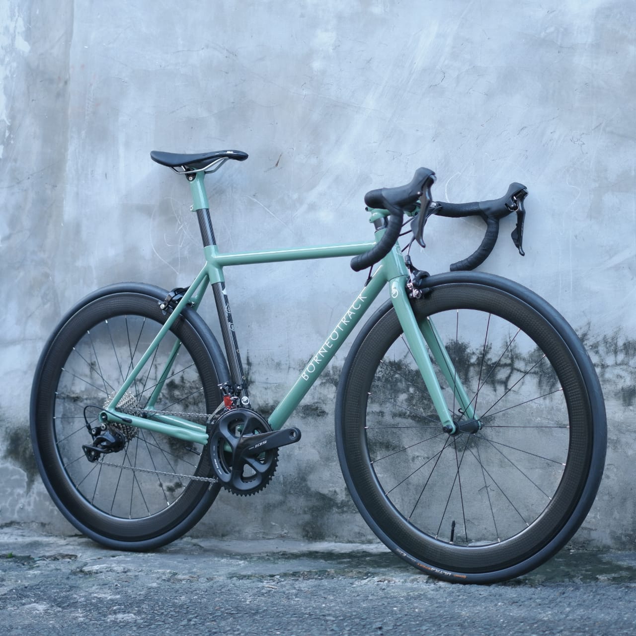 Full Bike BORNEOTRACK ISP Road bike rims brake Headset integrated 1 1/8