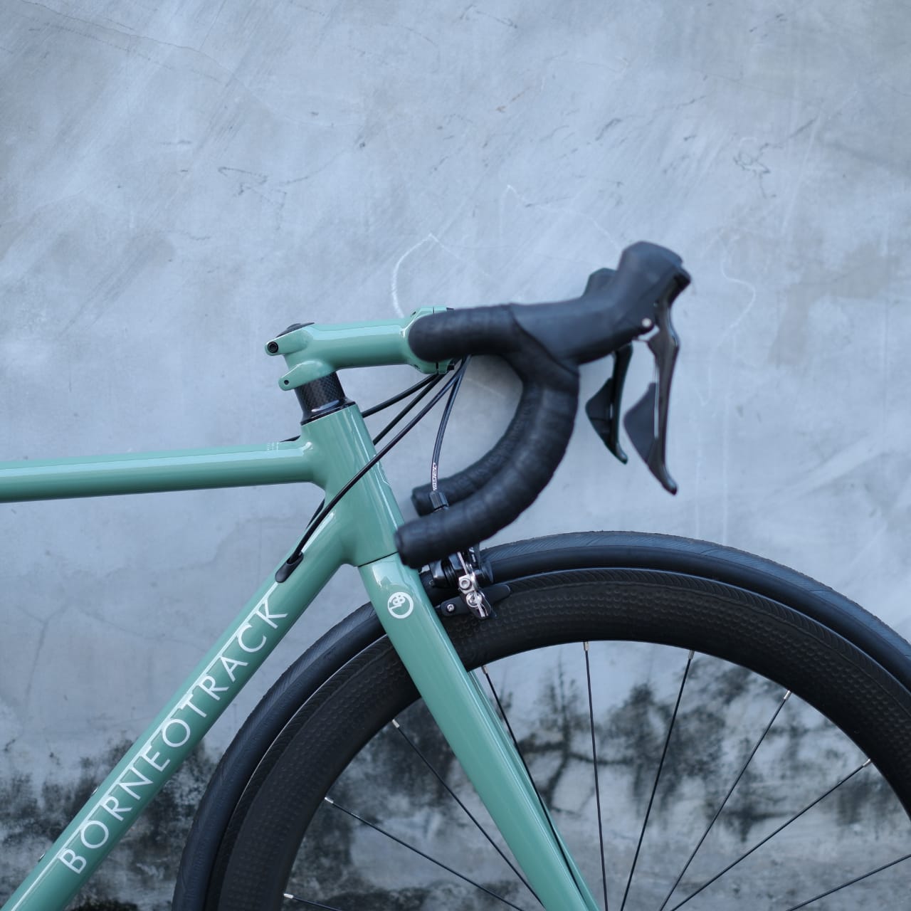 Full Bike BORNEOTRACK ISP Road bike rims brake Headset integrated 1 1/8